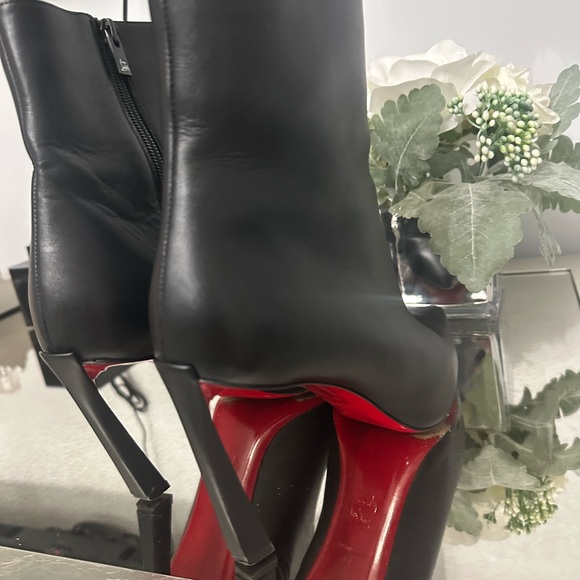 Christian Louboutin Condora Ankle boots Size 42 in black - Picture 5 of 13